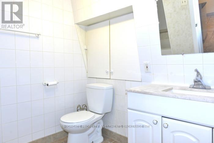Bsmt - 19 Avondale Boulevard, Brampton, Ontario  L6T 1H1 - Photo 8 - W12194860
