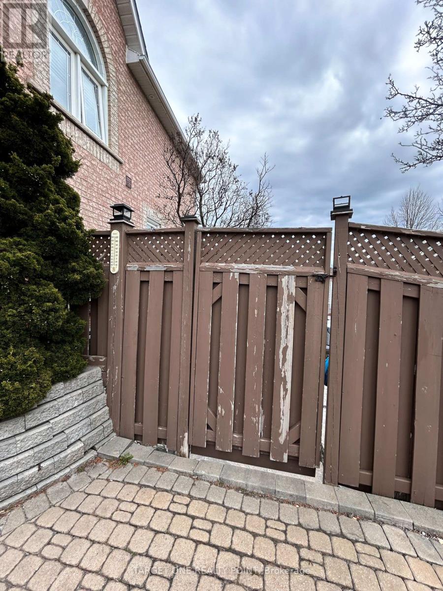 5387 Wilderness Trail, Mississauga, Ontario  L4Z 4A8 - Photo 2 - W12194895