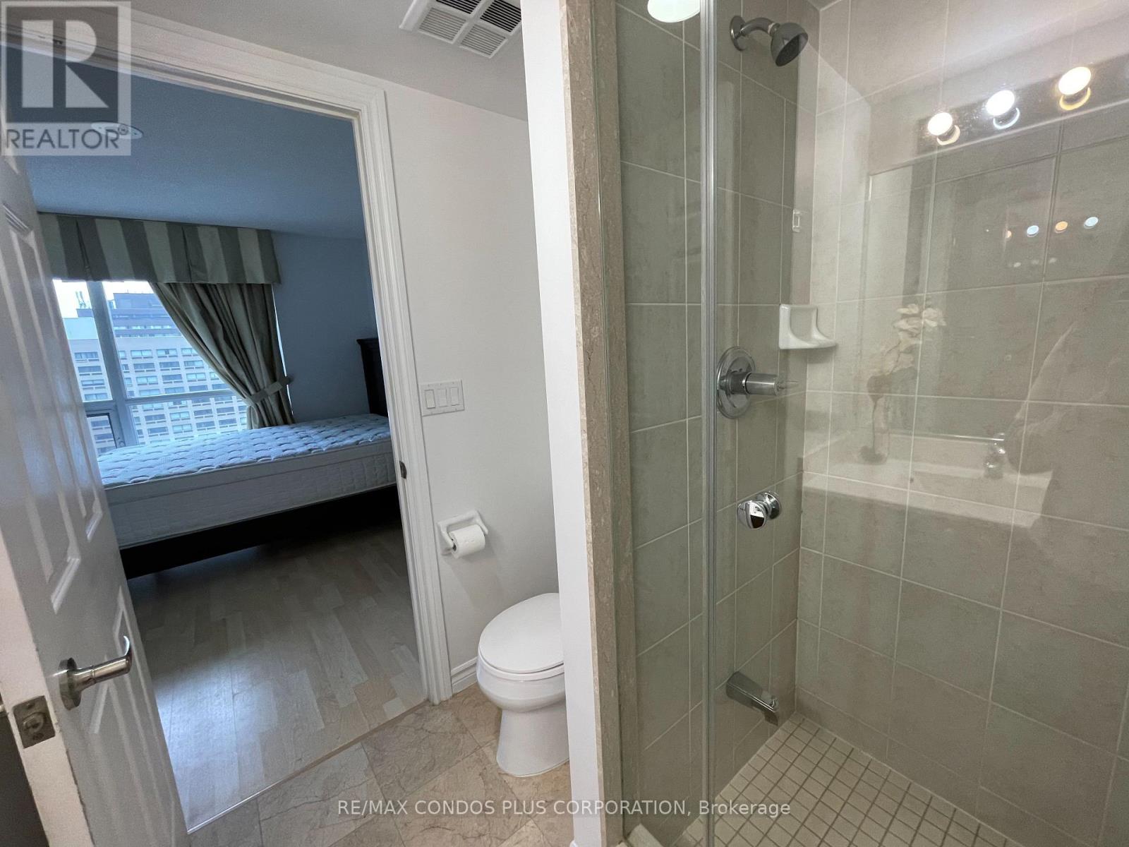 1402 - 761 Bay Street, Toronto, Ontario  M5G 2R2 - Photo 16 - C12117433