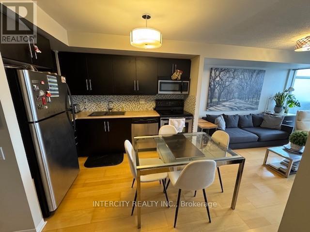 712 - 1050 The Queensway Avenue, Toronto, Ontario  M8Z 0A8 - Photo 7 - W12023031