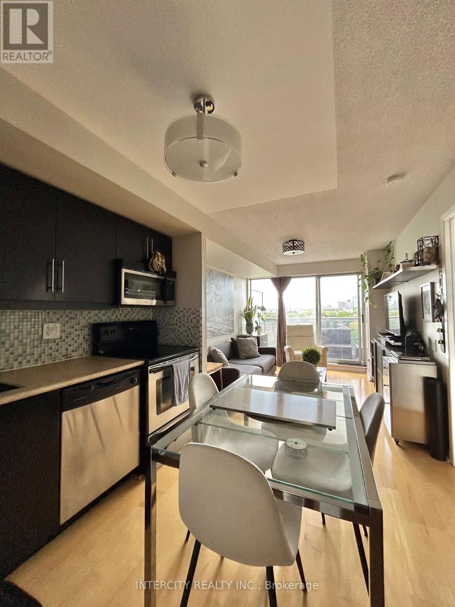 712 - 1050 The Queensway Avenue, Toronto, Ontario  M8Z 0A8 - Photo 8 - W12023031