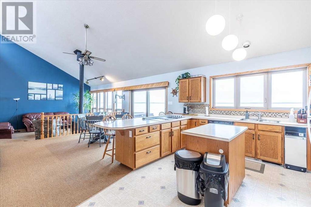 35 Lakeshore Drive, Grandview, Alberta  T0C 2V0 - Photo 3 - A2190481