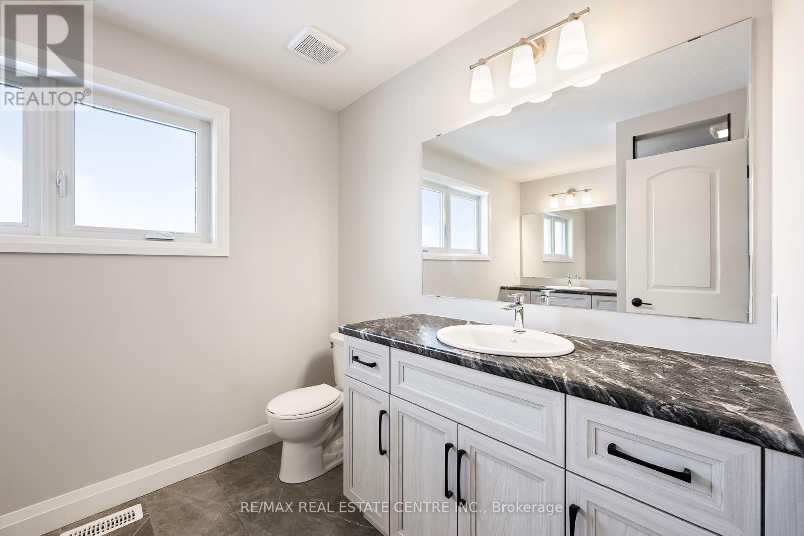 3 Grundy Crescent, East Luther Grand Valley, Ontario  L9W 7S7 - Photo 29 - X12068164