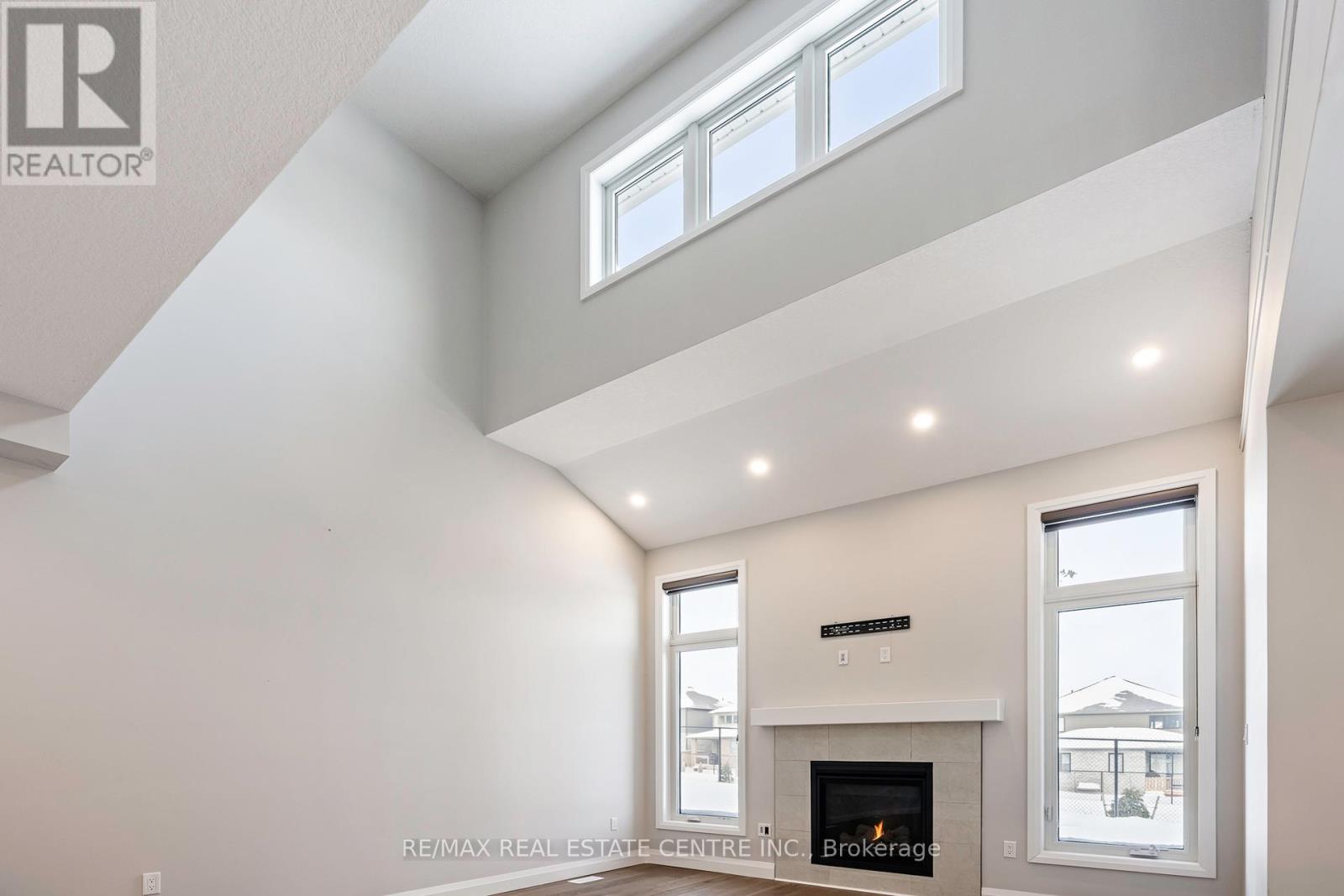 3 Grundy Crescent, East Luther Grand Valley, Ontario  L9W 7S7 - Photo 15 - X12068164
