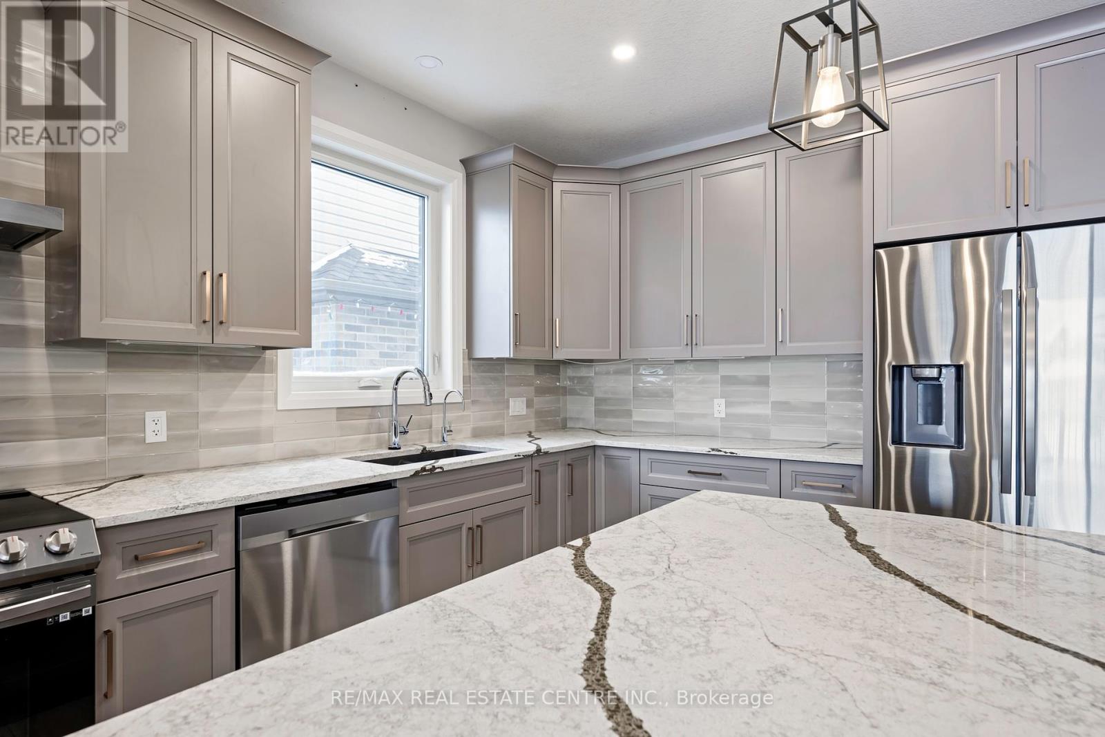 3 Grundy Crescent, East Luther Grand Valley, Ontario  L9W 7S7 - Photo 10 - X12068164