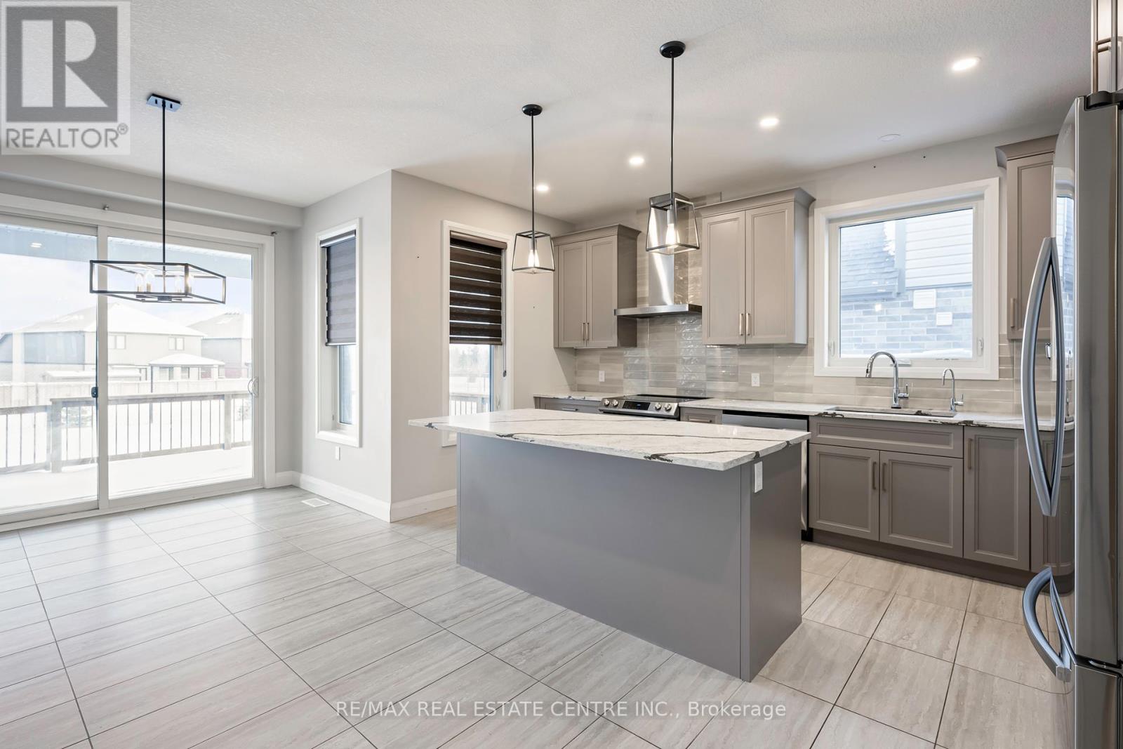 3 Grundy Crescent, East Luther Grand Valley, Ontario  L9W 7S7 - Photo 6 - X12068164