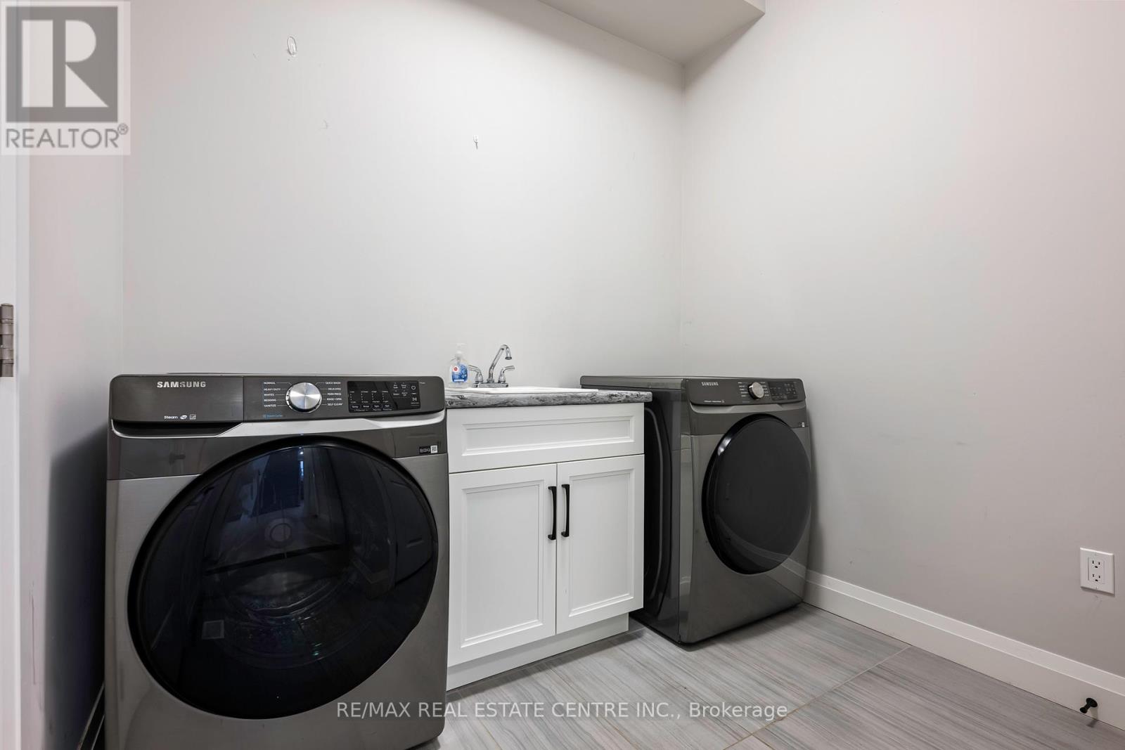 3 Grundy Crescent, East Luther Grand Valley, Ontario  L9W 7S7 - Photo 21 - X12068164