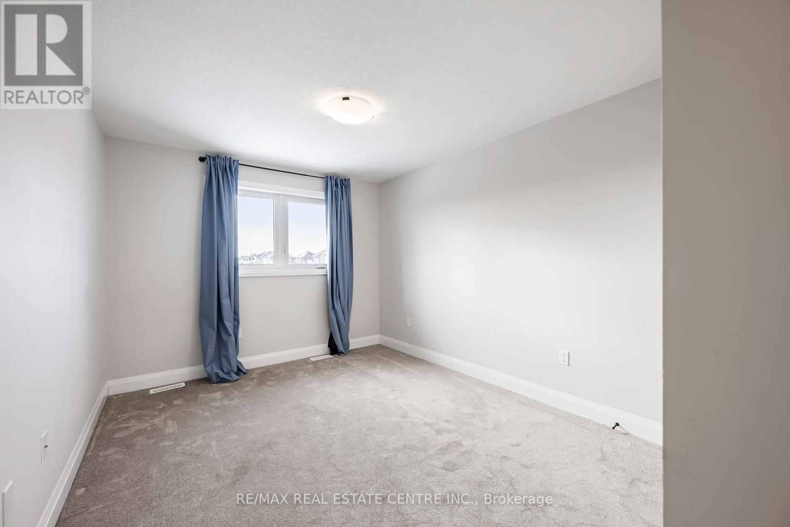 3 Grundy Crescent, East Luther Grand Valley, Ontario  L9W 7S7 - Photo 33 - X12068164