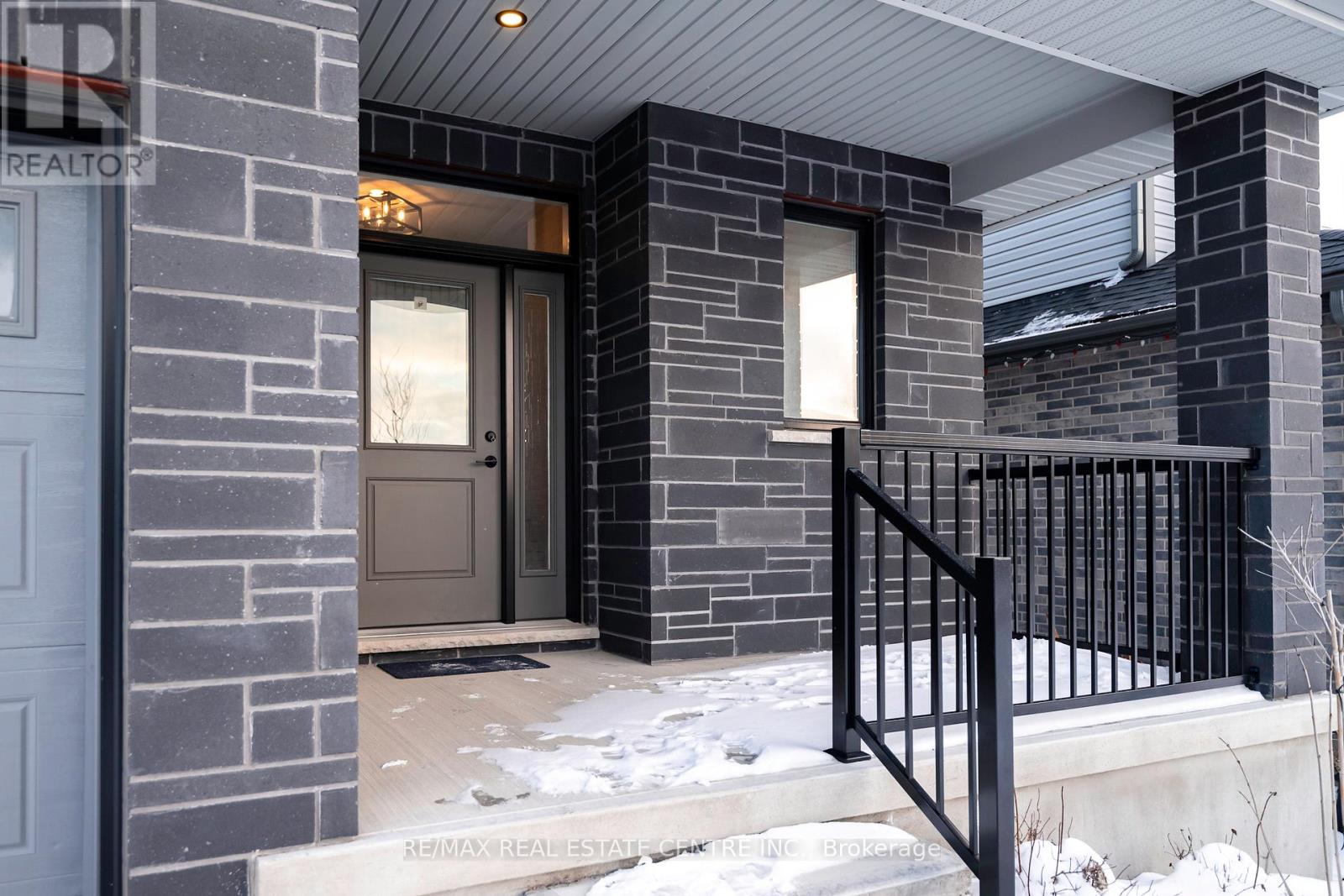 3 Grundy Crescent, East Luther Grand Valley, Ontario  L9W 7S7 - Photo 2 - X12068164