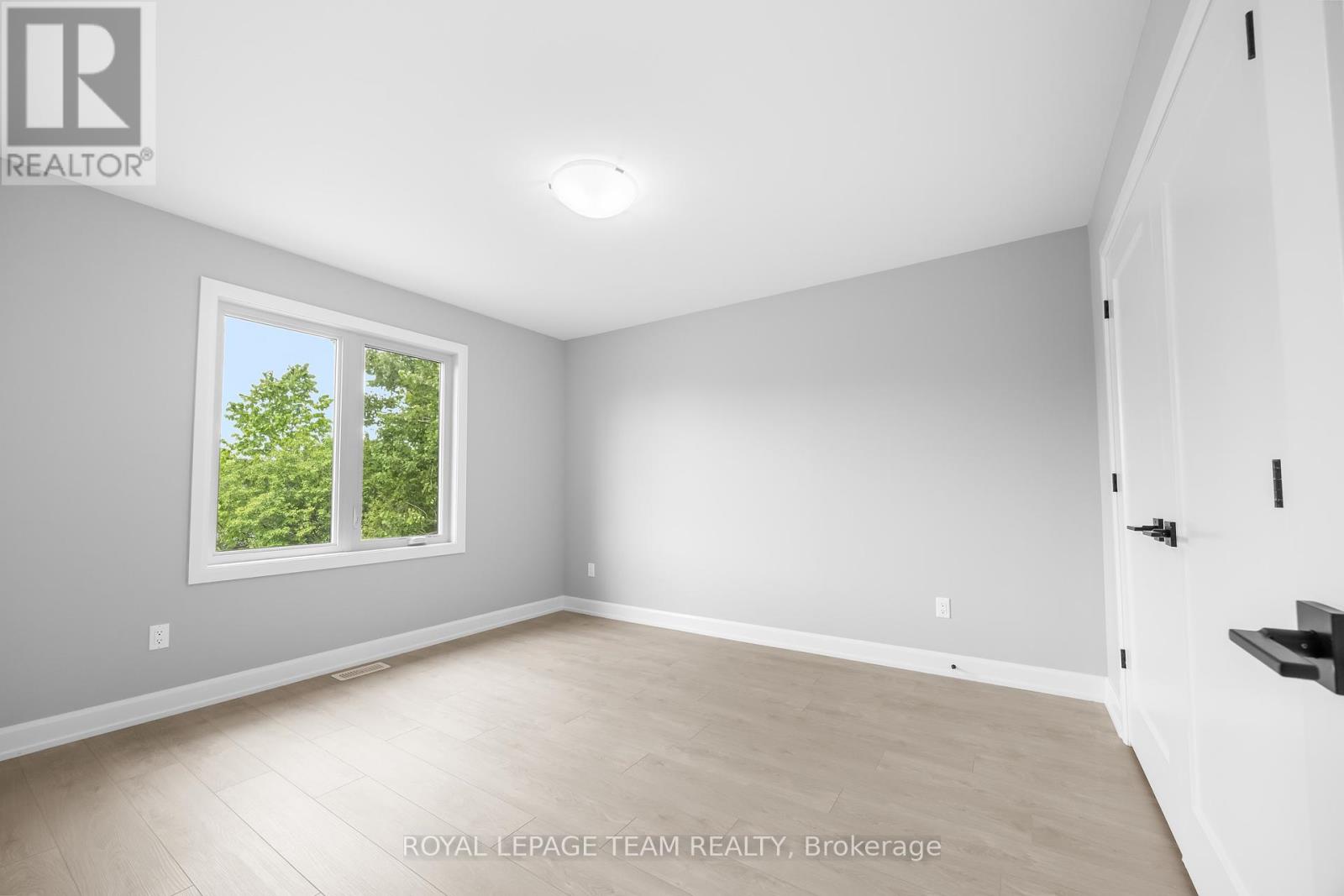 328 Lewis Street W, Merrickville-Wolford, Ontario  K0G 1N0 - Photo 15 - X12194932