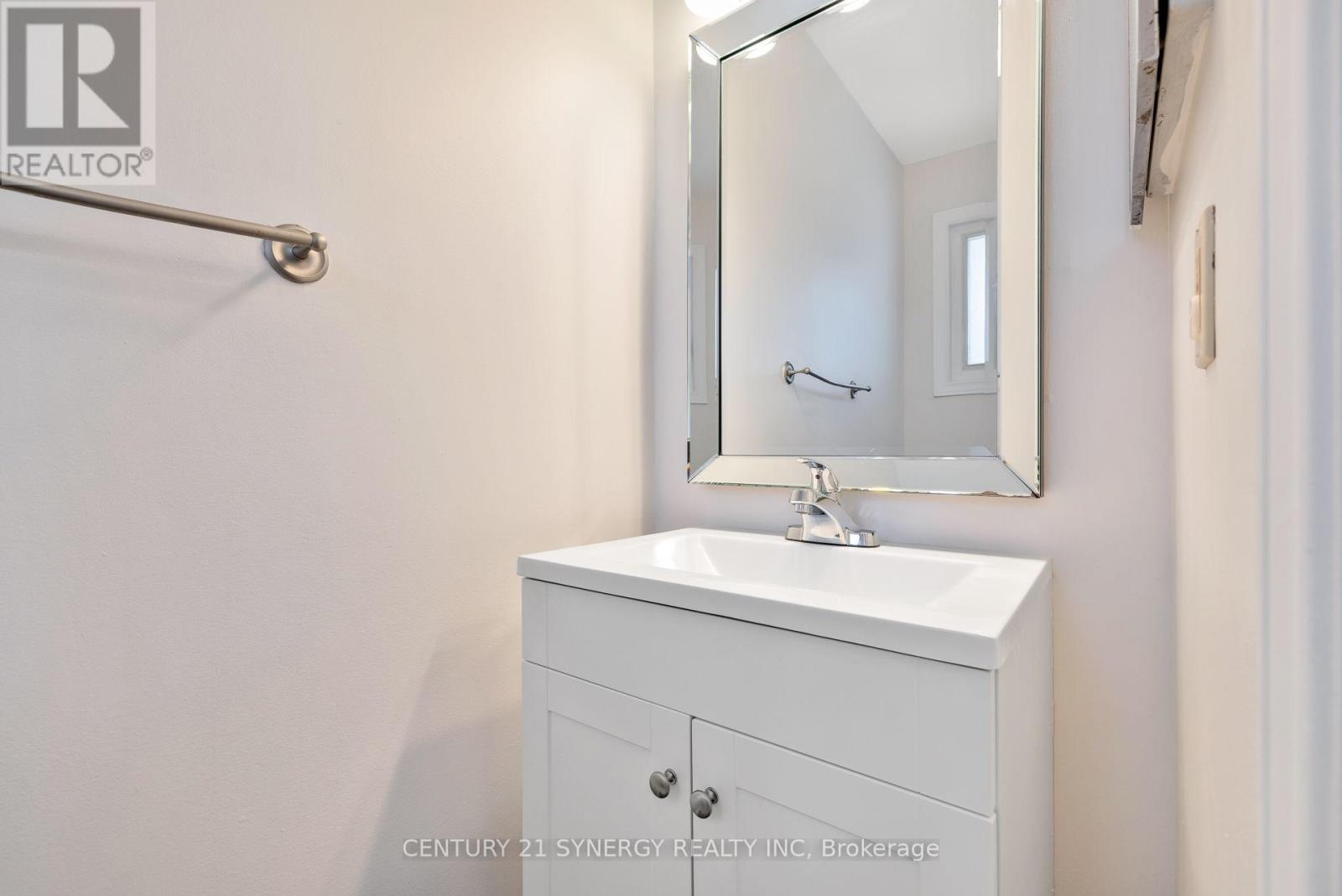 Property at 861 KARSH DRIVE image 3