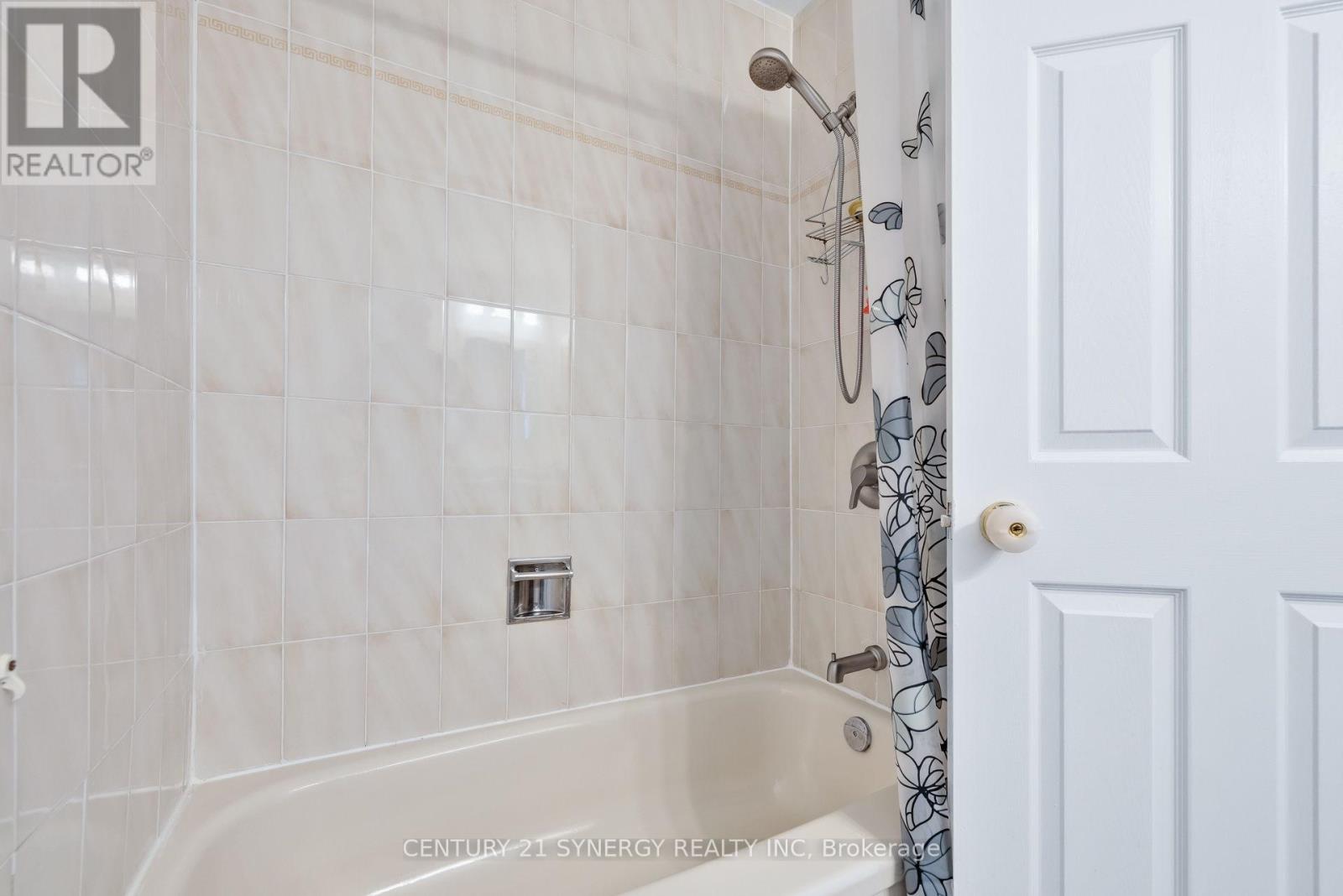 861 Karsh Drive, Ottawa, Ontario  K1G 4T9 - Photo 30 - X12195036