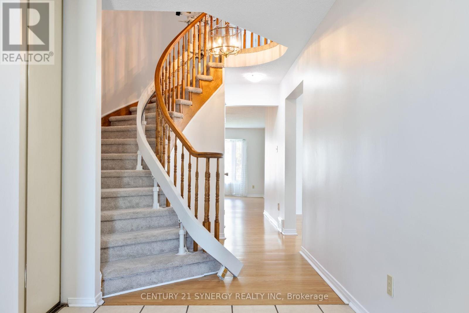 Property at 861 KARSH DRIVE image 4