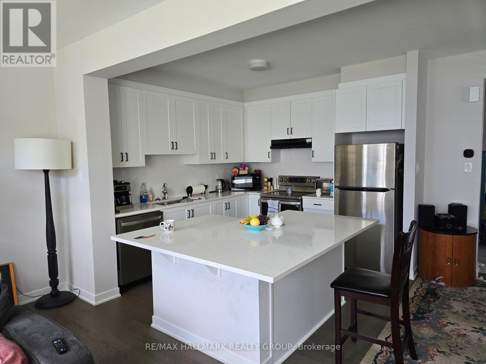 610 Fenwick Way, Ottawa, Ontario  K2J 7E5 - Photo 8 - X12195058