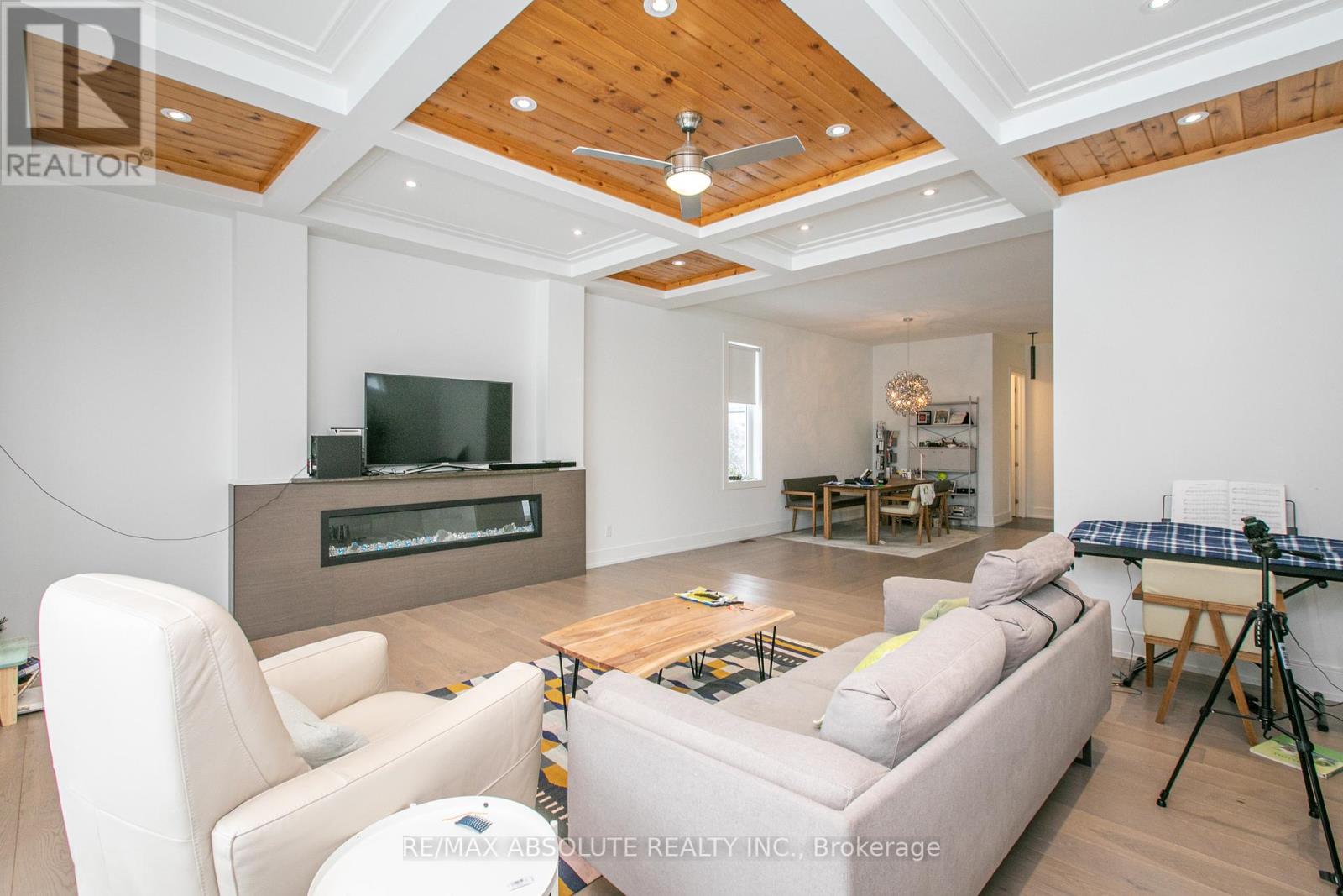 1 - 246 Westhaven Crescent, Ottawa, Ontario  K1Z 7G3 - Photo 8 - X12195104