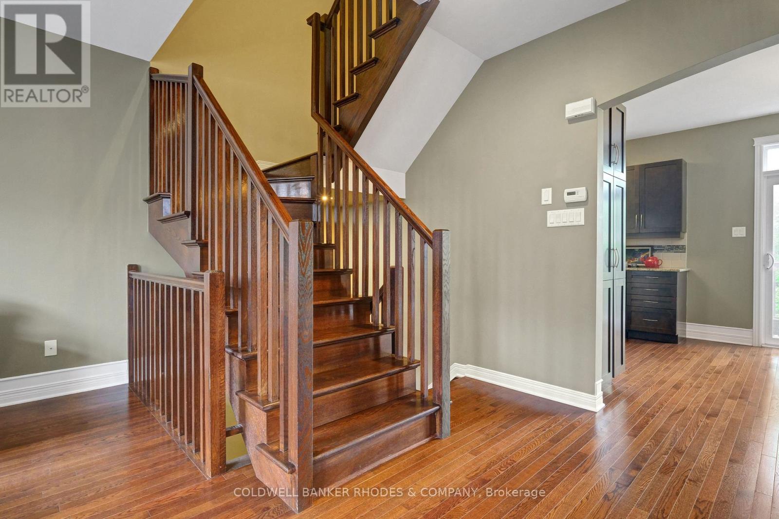 Property at 204 ACCOLADE PRIVATE image 4