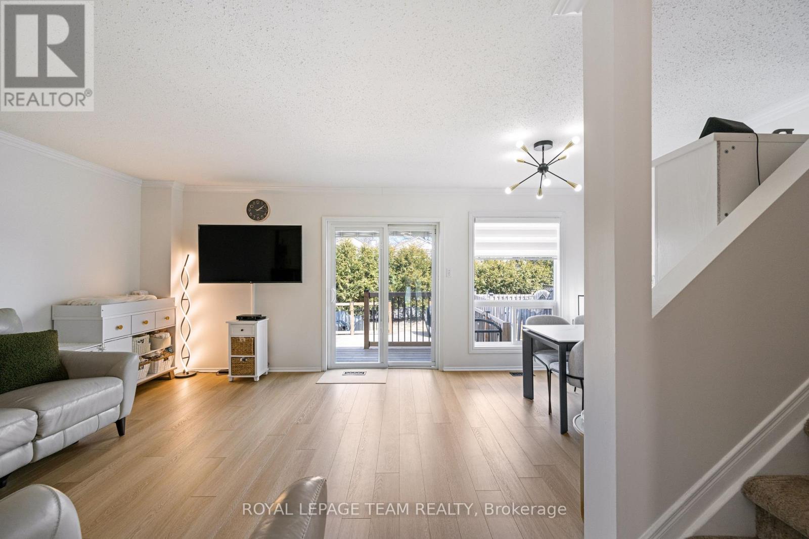 19 Armadale Crescent, Ottawa, Ontario  K2J 4A4 - Photo 10 - X12195113