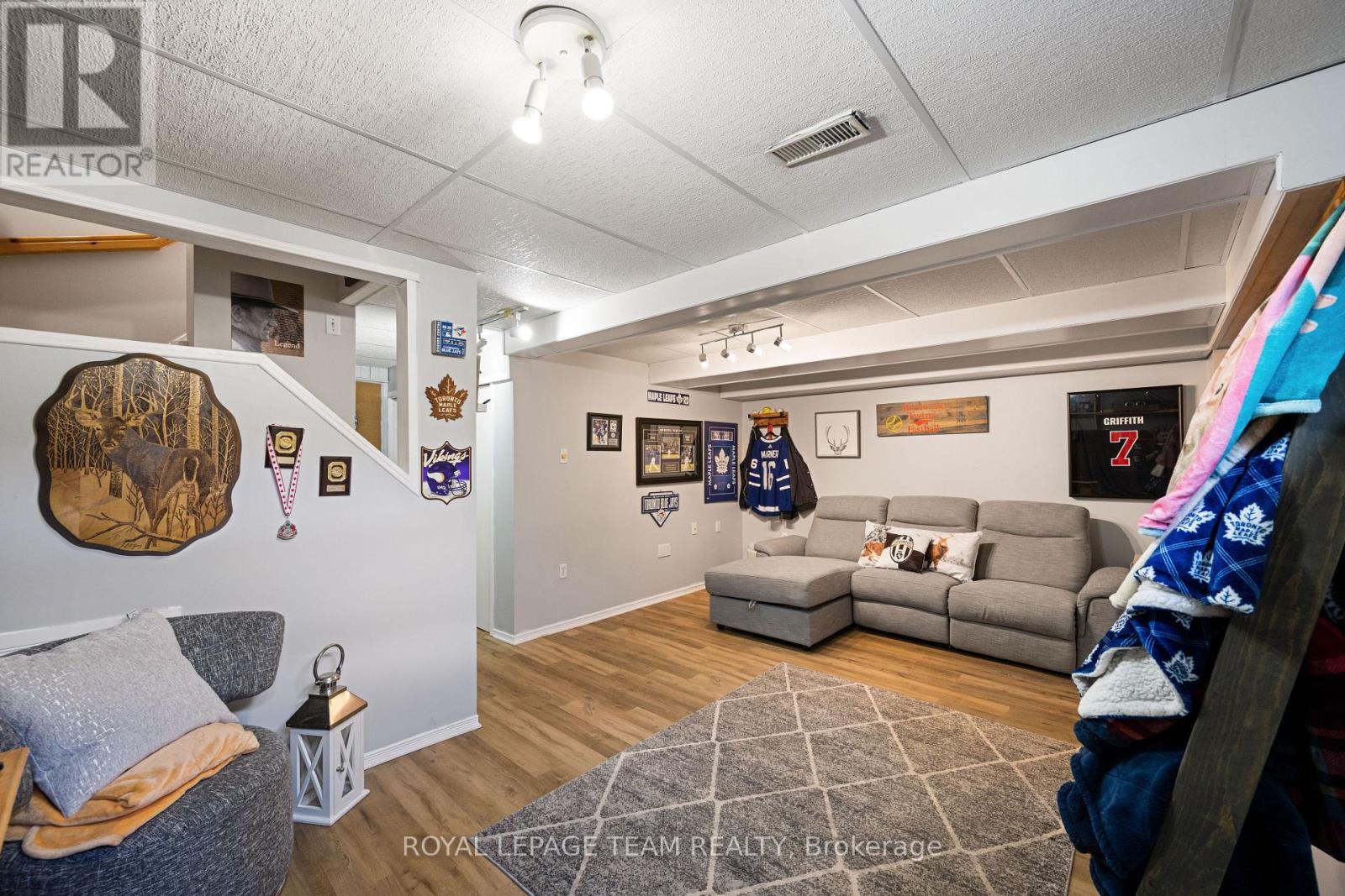 19 Armadale Crescent, Ottawa, Ontario  K2J 4A4 - Photo 24 - X12195113