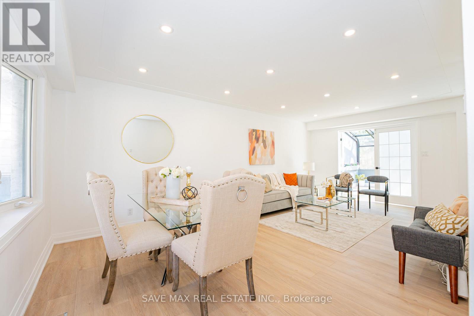 Property at 281 PARKMOUNT DRIVE image 4
