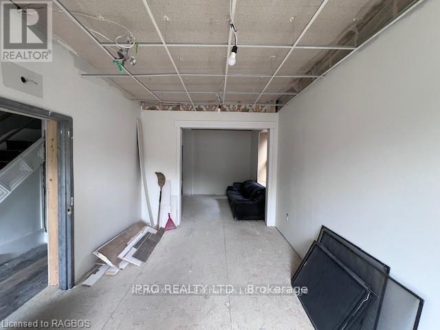 932 Queen Street W, Kincardine, Ontario  N2Z 2Y2 - Photo 12 - X12194903