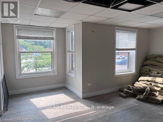 932 Queen Street W, Kincardine, Ontario  N2Z 2Y2 - Photo 18 - X12194903