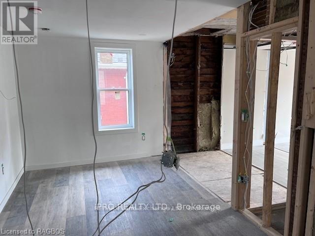 932 Queen Street W, Kincardine, Ontario  N2Z 2Y2 - Photo 20 - X12194903