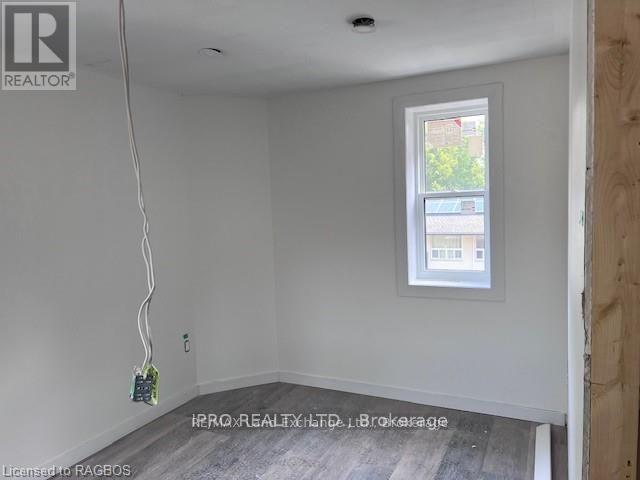 932 Queen Street W, Kincardine, Ontario  N2Z 2Y2 - Photo 23 - X12194903