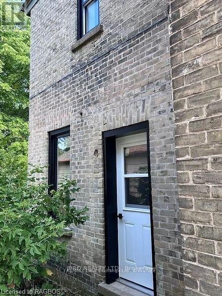 932 Queen Street W, Kincardine, Ontario  N2Z 2Y2 - Photo 5 - X12194903