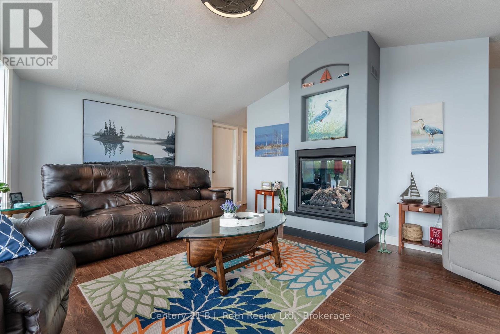 24 Wilcox Road, Tay, Ontario  L0K 2C0 - Photo 12 - S12194926