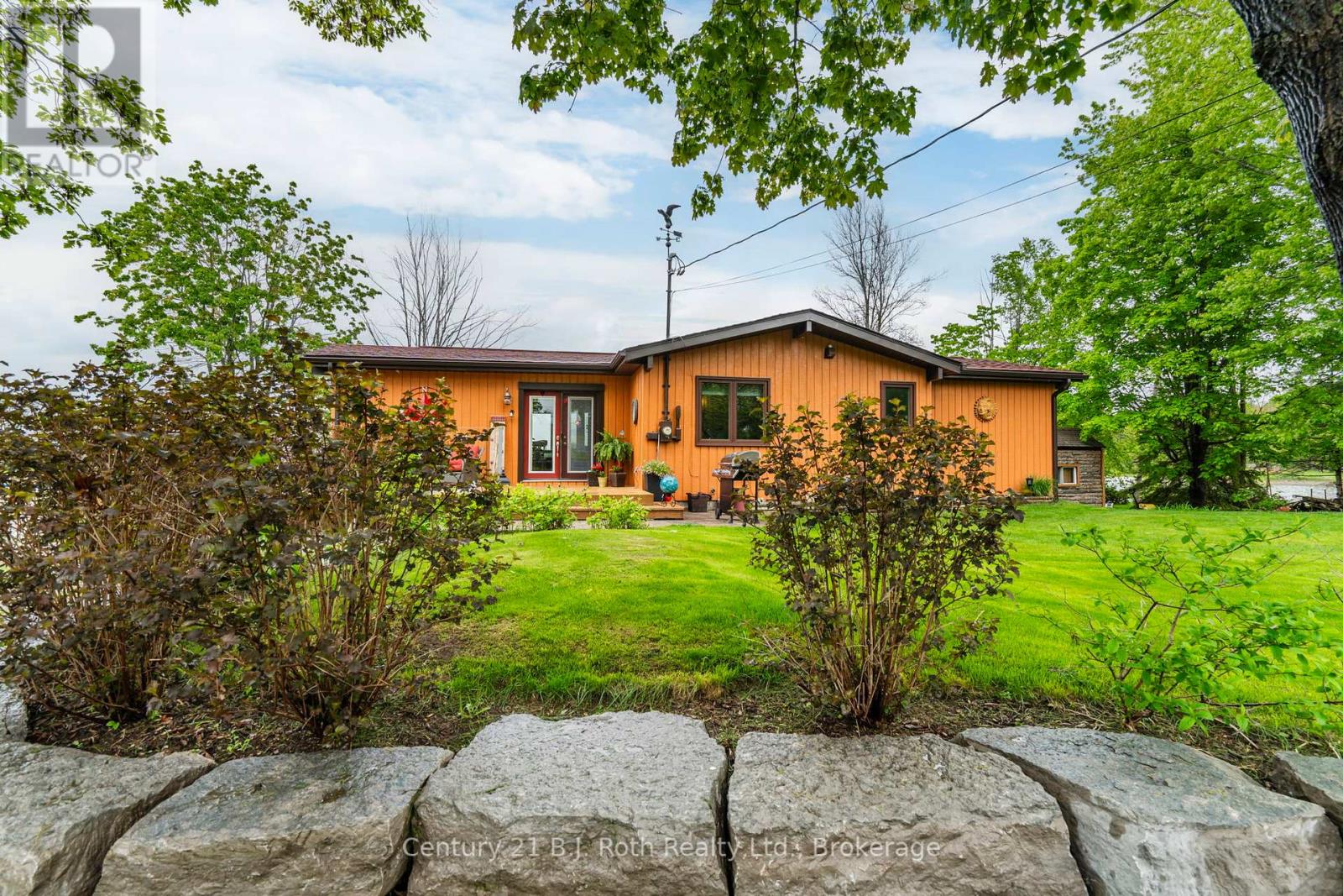 24 Wilcox Road, Tay, Ontario  L0K 2C0 - Photo 36 - S12194926