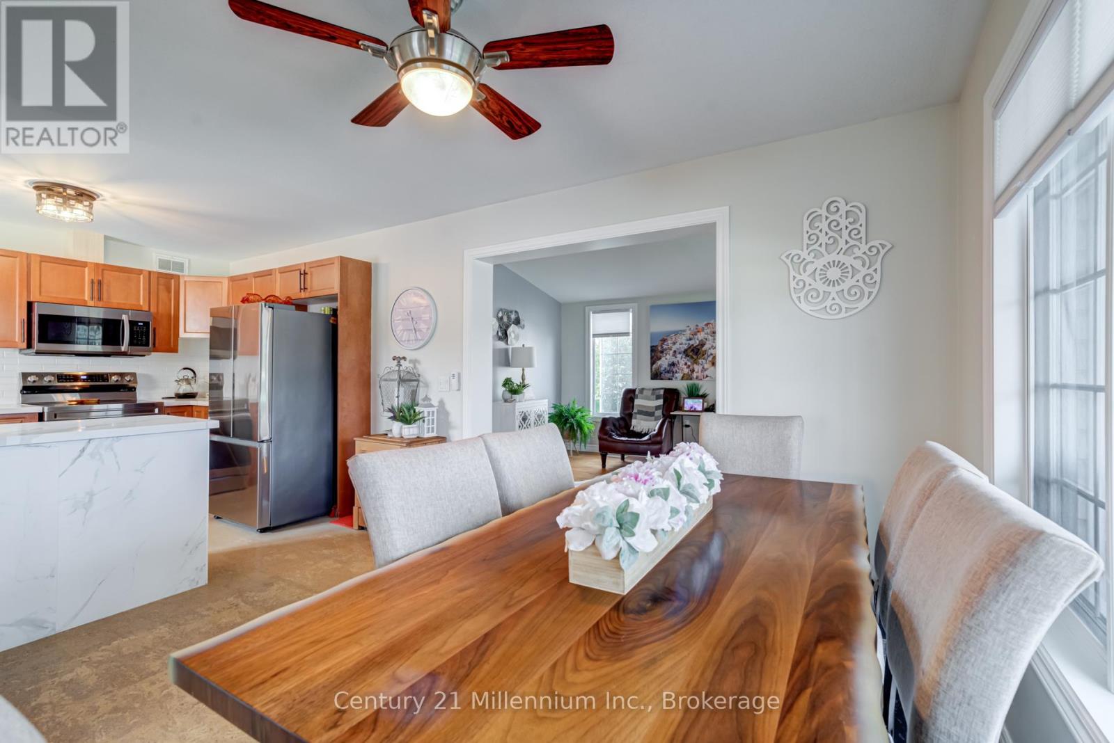 61 Pennsylvania Avenue S, Wasaga Beach, Ontario  L9Z 3A8 - Photo 11 - S12194991