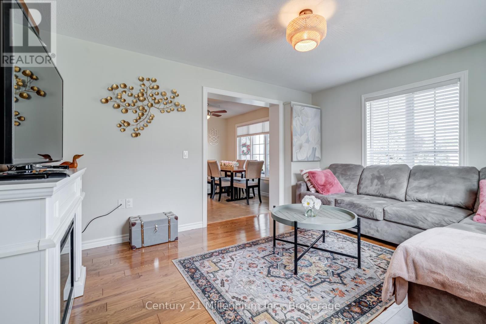 61 Pennsylvania Avenue S, Wasaga Beach, Ontario  L9Z 3A8 - Photo 16 - S12194991