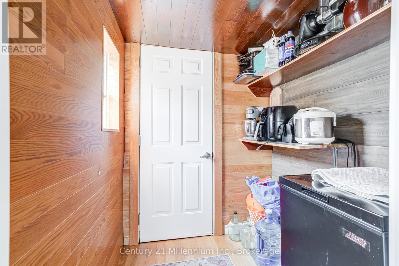 61 Pennsylvania Avenue S, Wasaga Beach, Ontario  L9Z 3A8 - Photo 25 - S12194991