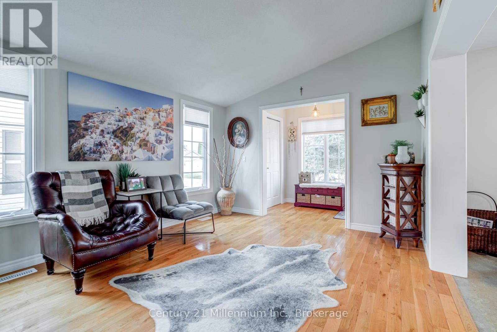 61 Pennsylvania Avenue S, Wasaga Beach, Ontario  L9Z 3A8 - Photo 8 - S12194991