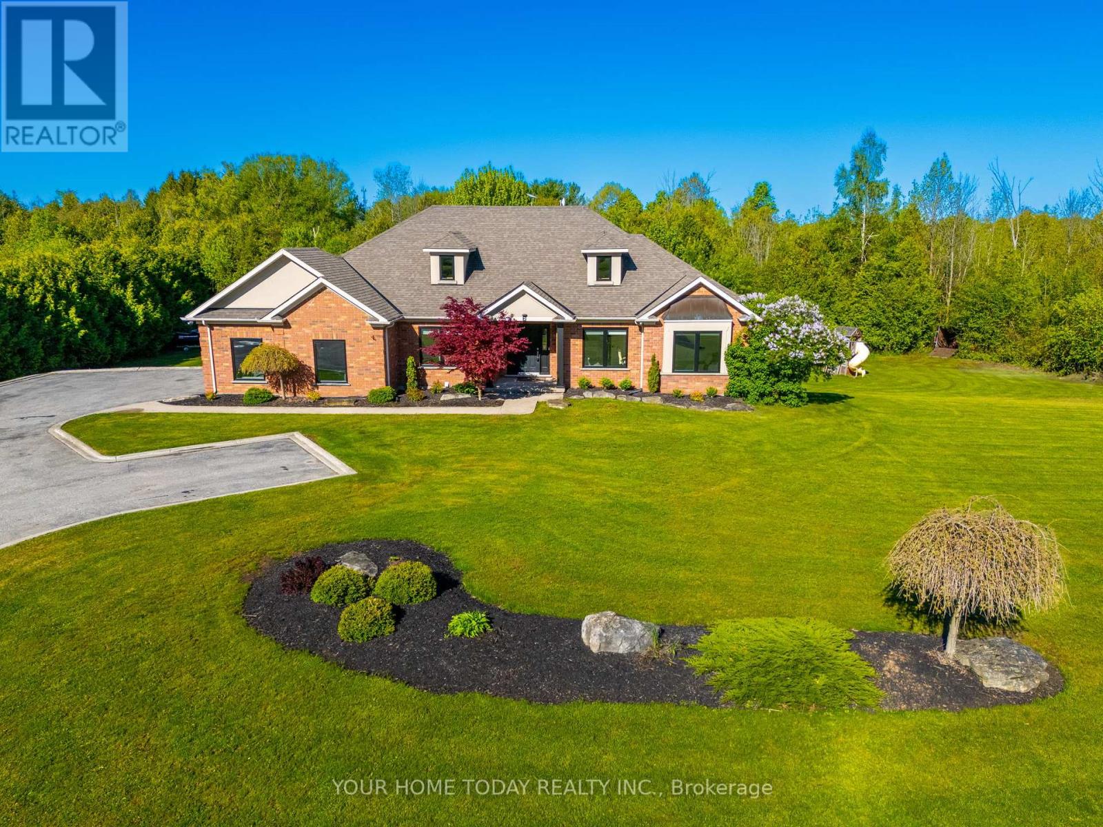 2 Morgan Drive, Halton Hills, Ontario  L7J 2L7 - Photo 2 - W12176591