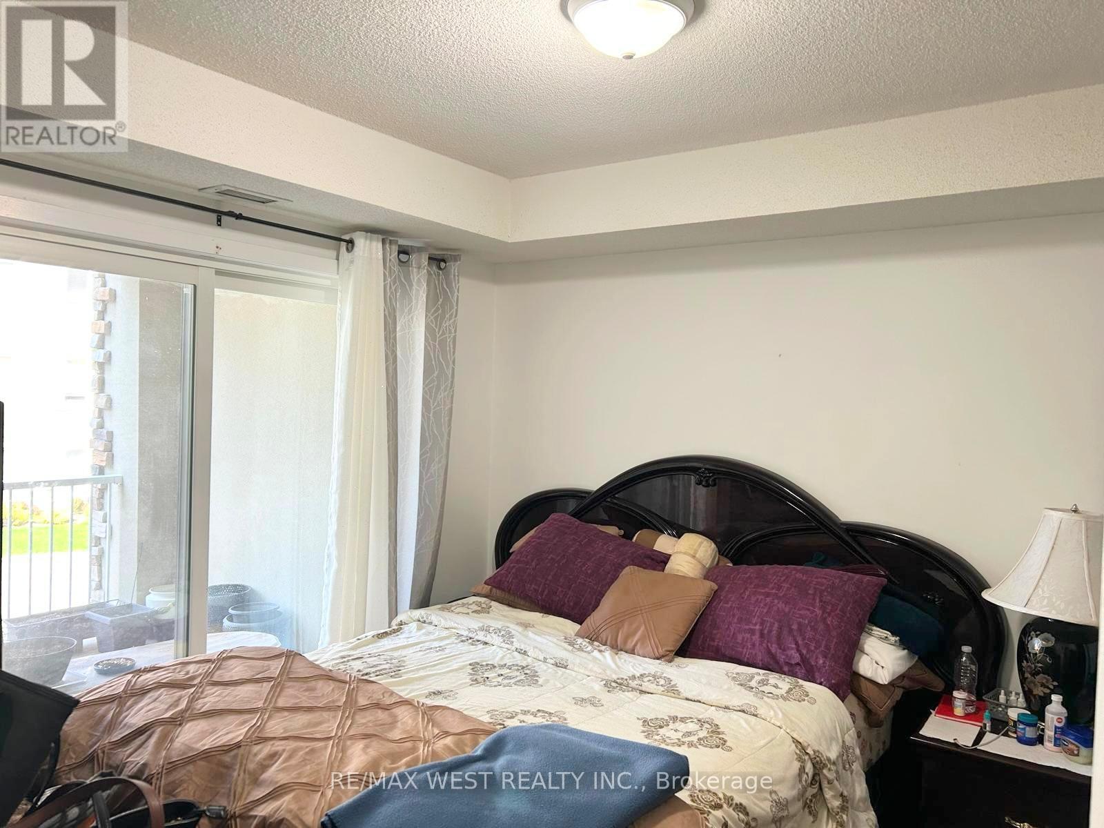 208 - 4 Dayspring Circle, Brampton, Ontario  L6P 2Z7 - Photo 8 - W12193181
