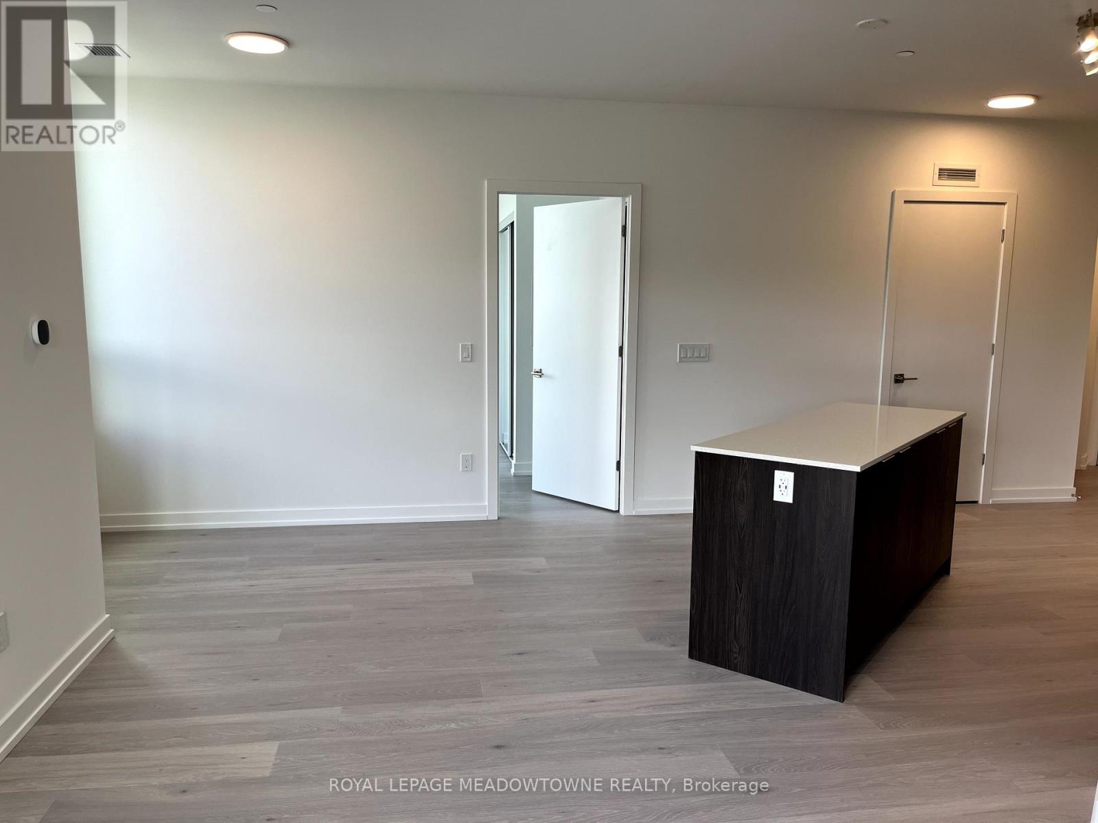 625 - 2501 Saw Whet Boulevard, Oakville, Ontario  L6M 5N2 - Photo 6 - W12169731
