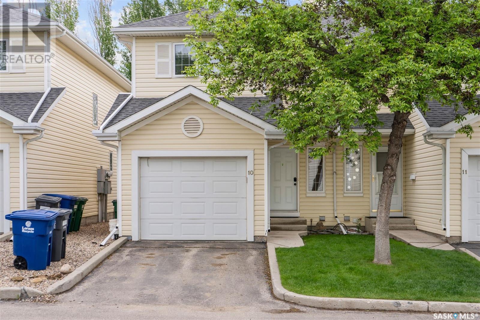 Property at 10 111 Fairbrother CRESCENT image 2