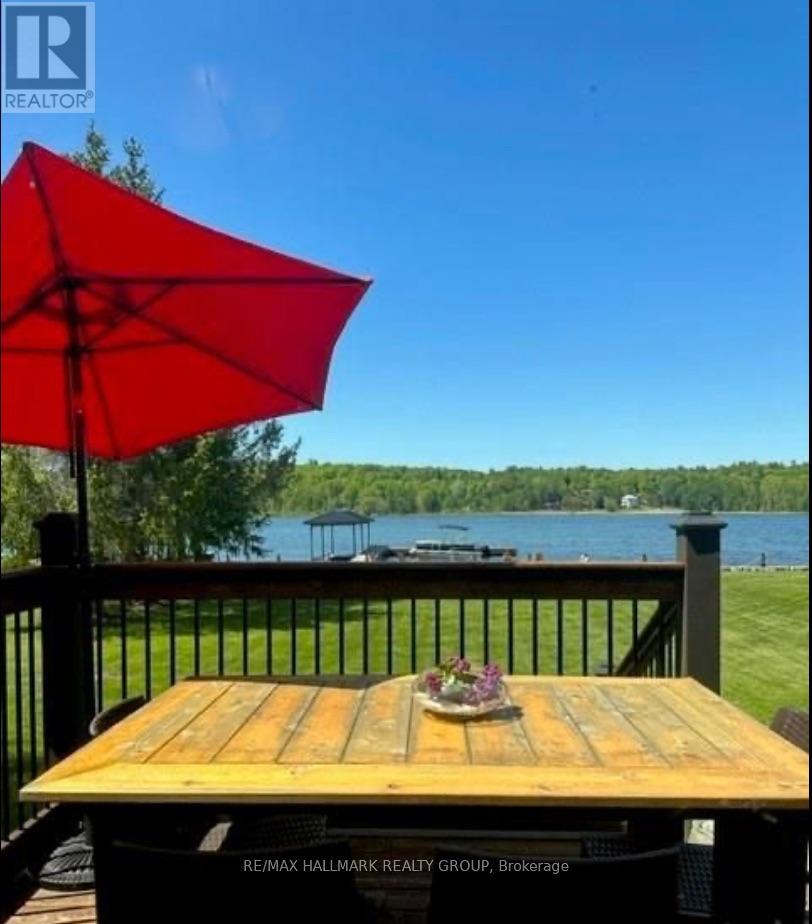 92 Kerry Point Road, Leeds And The Thousand Islands, Ontario  K0E 1L0 - Photo 5 - X12074486