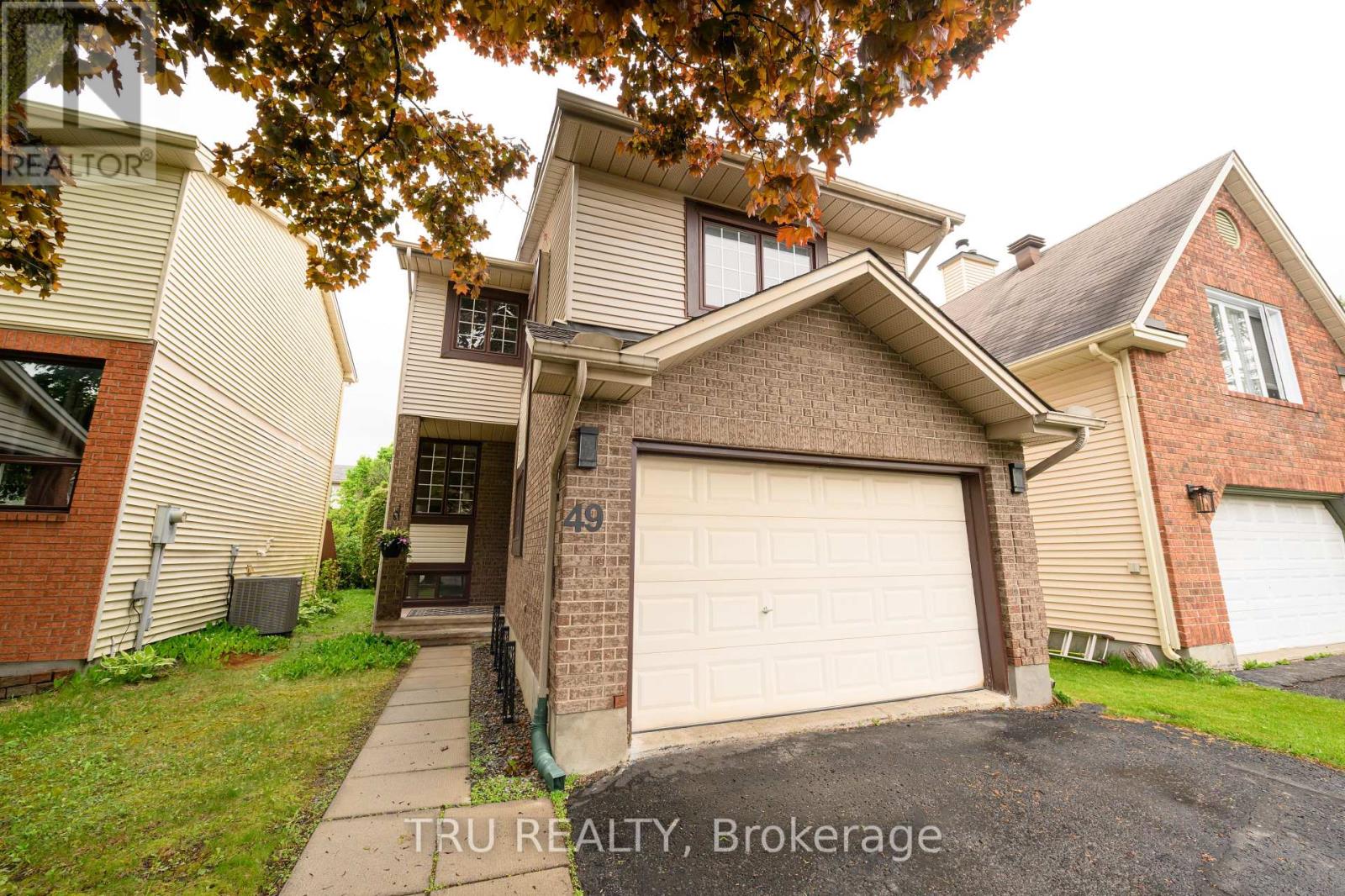 49 Florizel Avenue, Ottawa, Ontario  K2H 9R1 - Photo 2 - X12183350