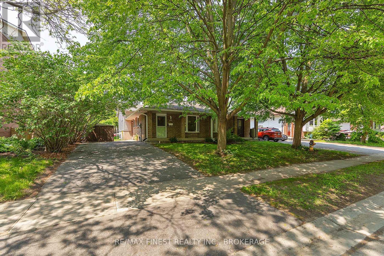49 Limeridge Drive, Kingston, Ontario  K7K 6M1 - Photo 2 - X12195210