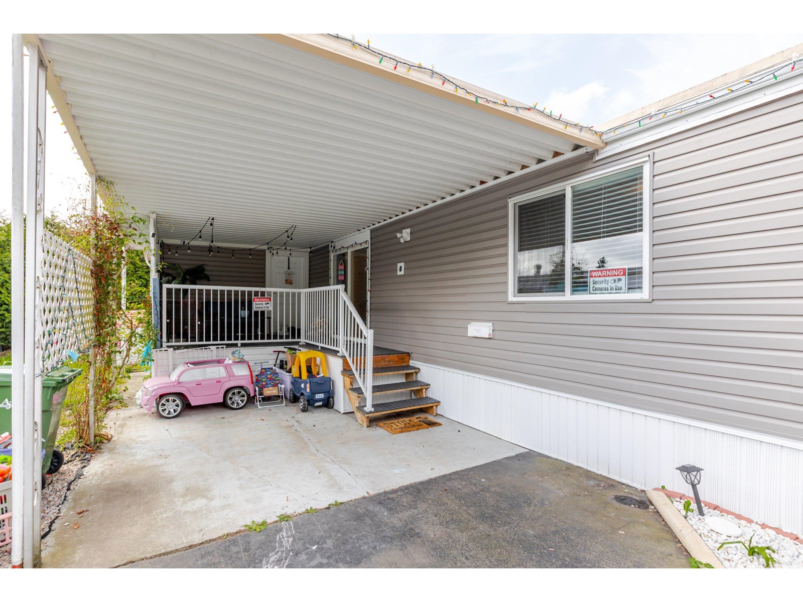 221 1840 160 Street, Surrey, British Columbia  V3A 4X4 - Photo 3 - R3009586