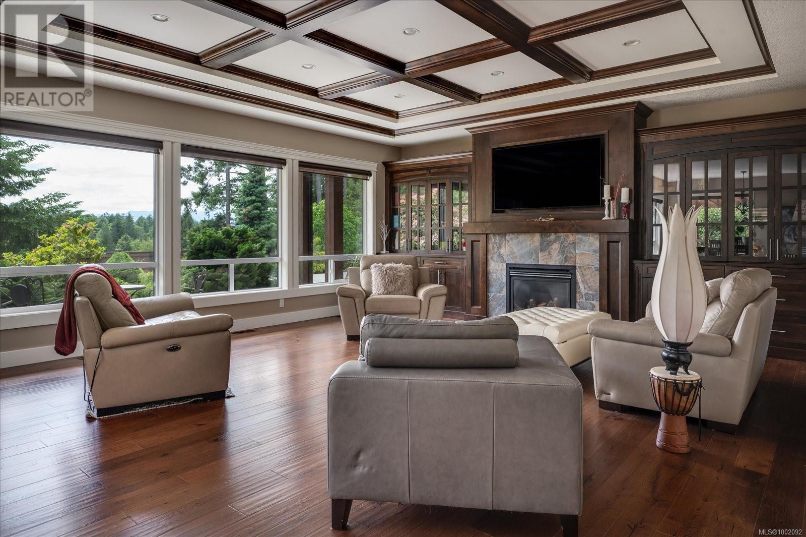 Property at 2565 La Selva Pl image 5
