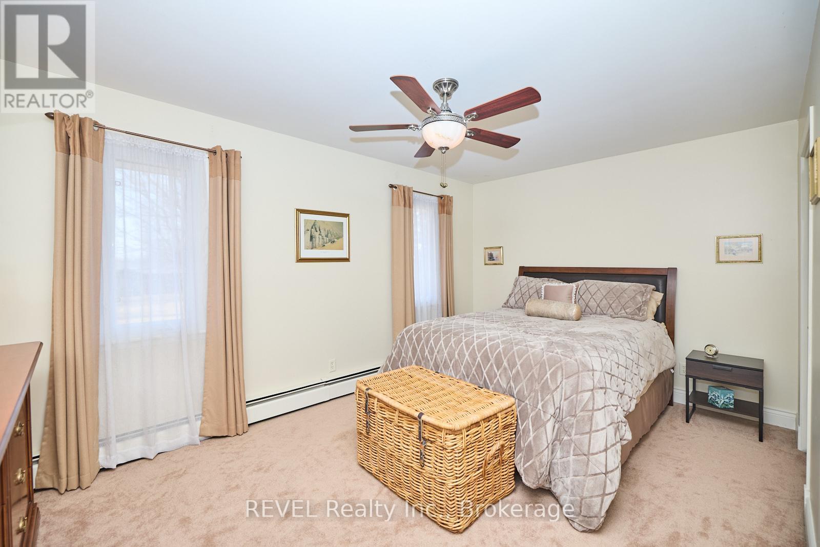 1121 Pettit Road, Fort Erie (Crescent Park), Ontario  L2A 5A2 - Photo 28 - X12195211