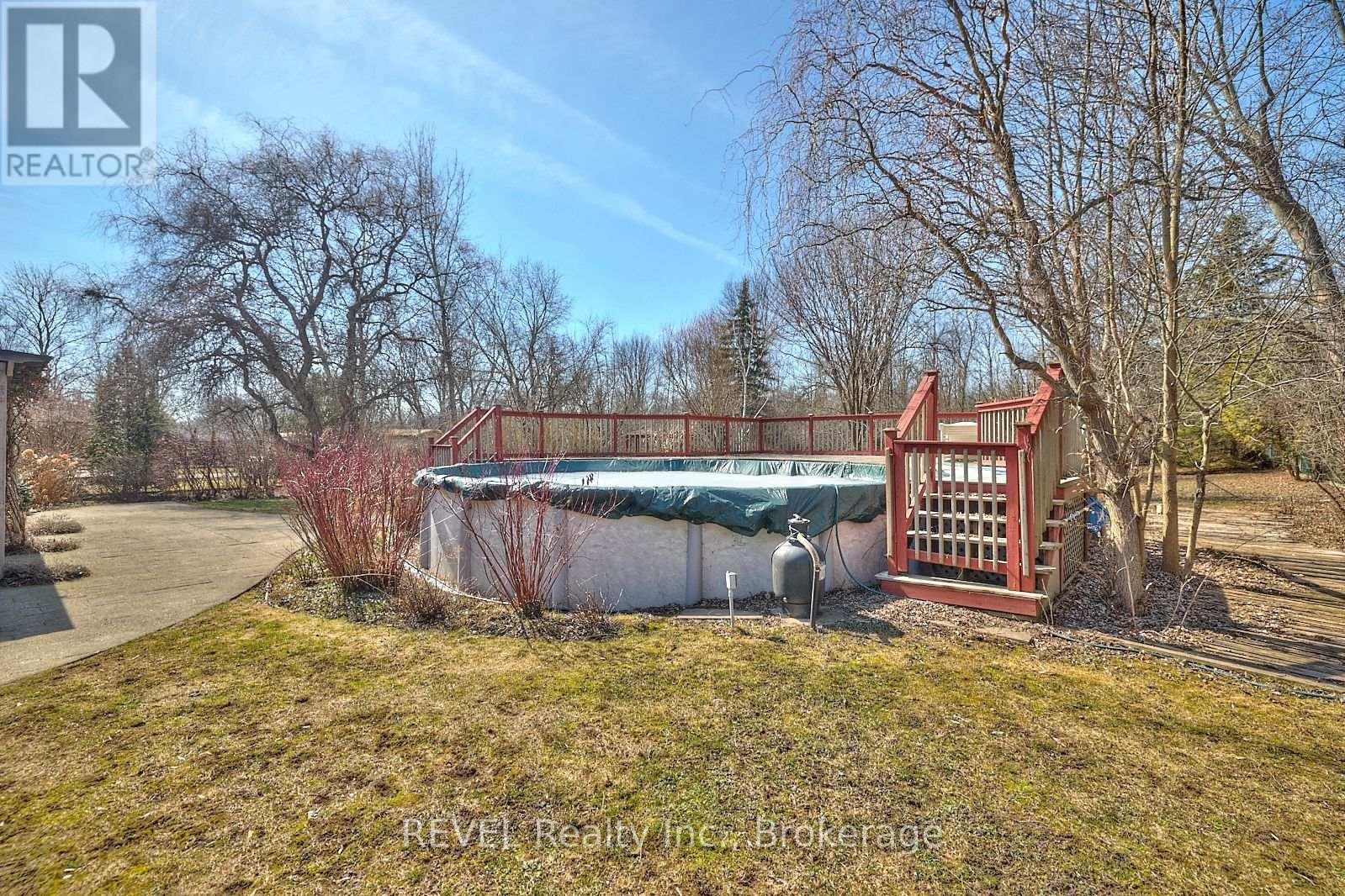 1121 Pettit Road, Fort Erie (Crescent Park), Ontario  L2A 5A2 - Photo 36 - X12195211