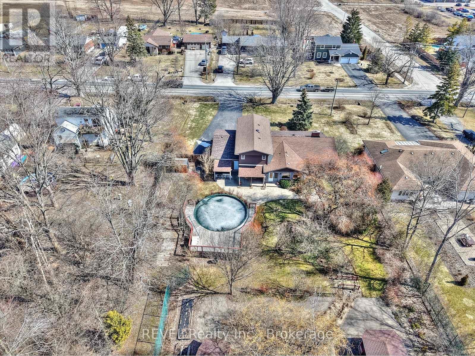 1121 Pettit Road, Fort Erie (Crescent Park), Ontario  L2A 5A2 - Photo 40 - X12195211