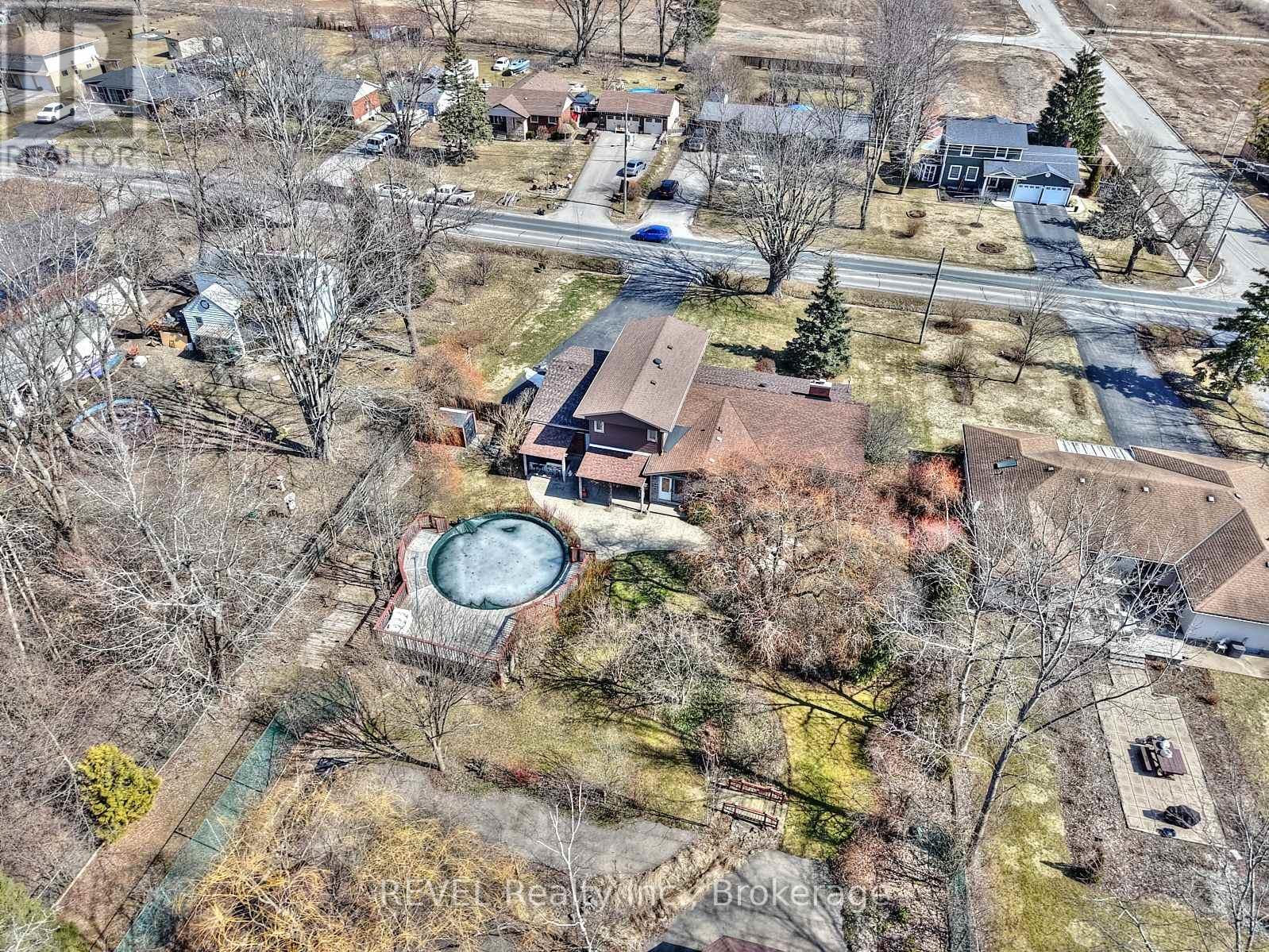 1121 Pettit Road, Fort Erie (Crescent Park), Ontario  L2A 5A2 - Photo 41 - X12195211