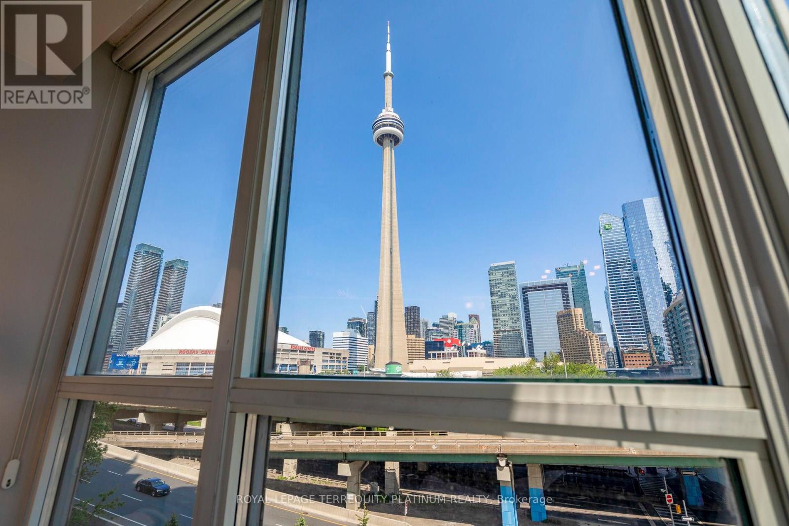 702 - 228 Queens Quay W, Toronto (Waterfront Communities), Ontario  M5J 2X1 - Photo 22 - C12194931