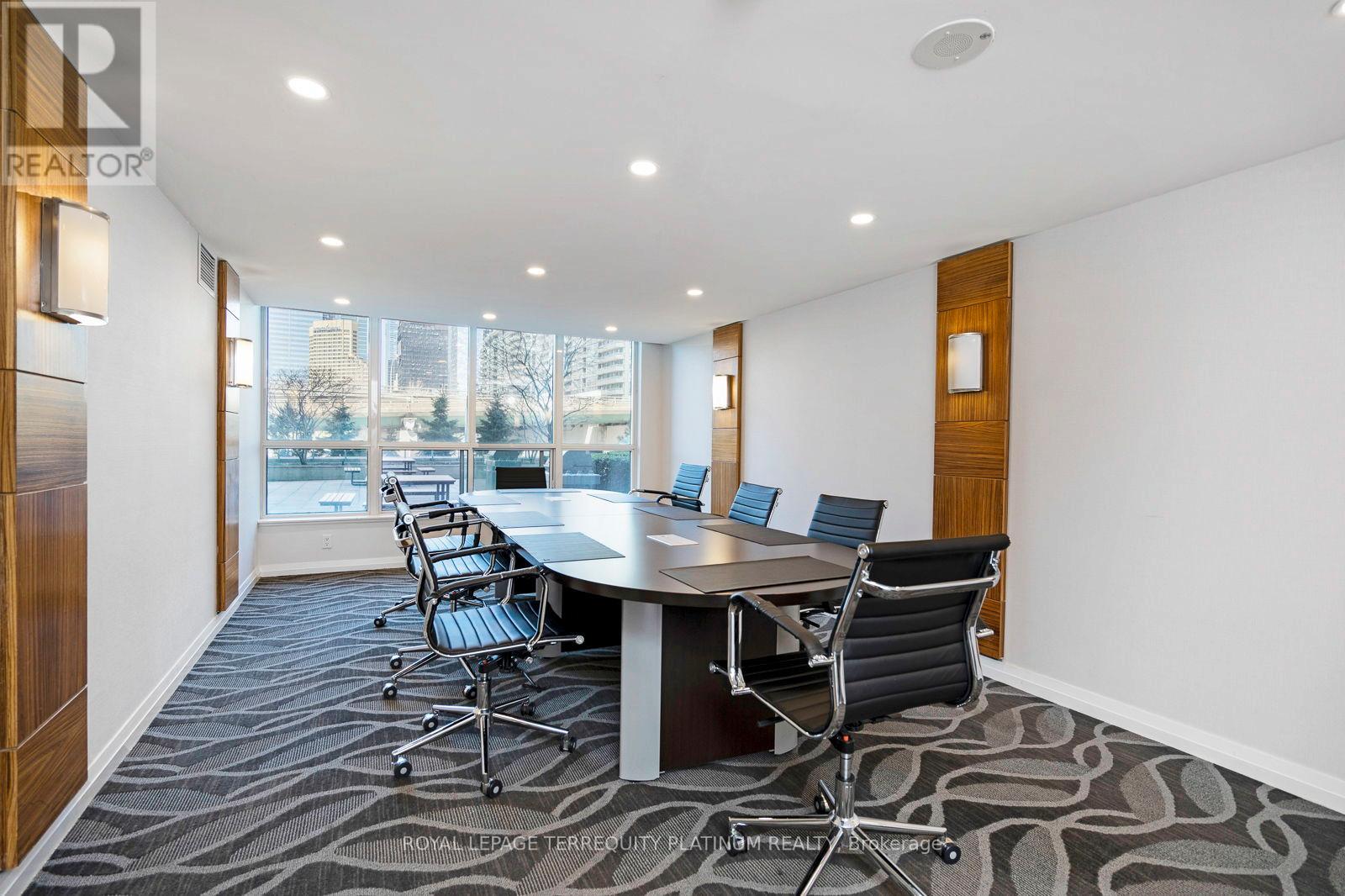 702 - 228 Queens Quay W, Toronto (Waterfront Communities), Ontario  M5J 2X1 - Photo 32 - C12194931