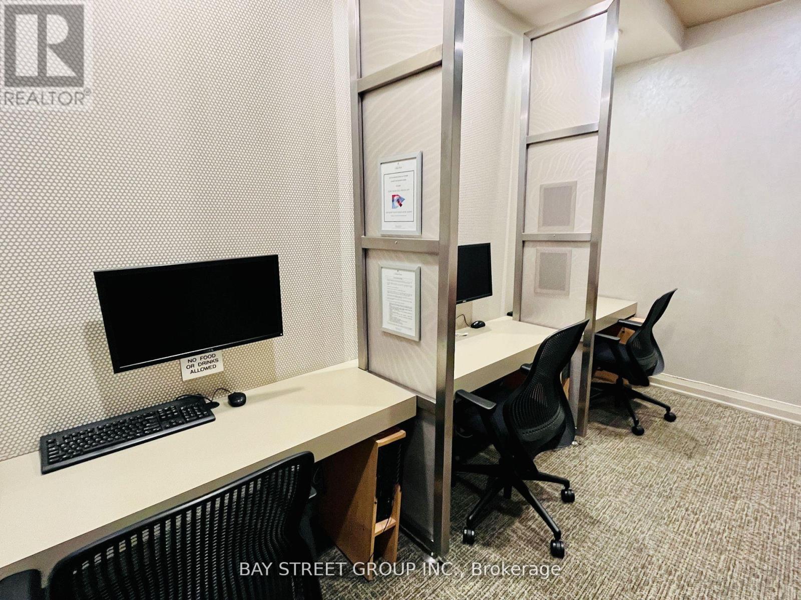 910 - 761 Bay Street, Toronto, Ontario  M5G 2R2 - Photo 39 - C12194957